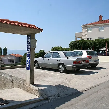 Omis 12194c