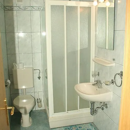 Omis 12194c